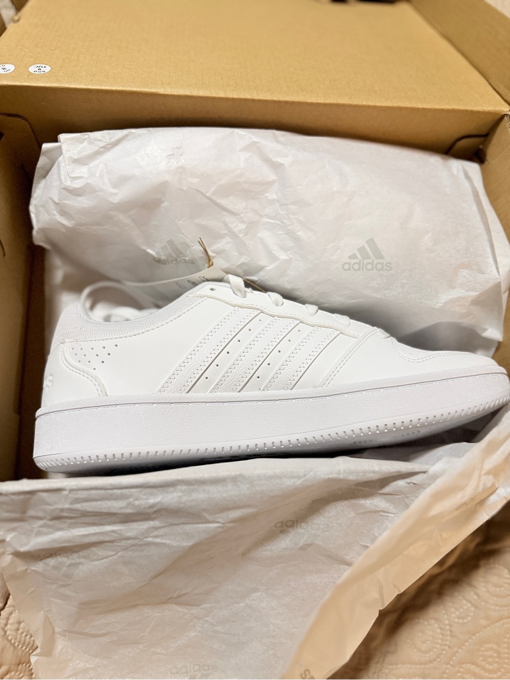 adidas Men’s White Low-Top Classic Sneakers